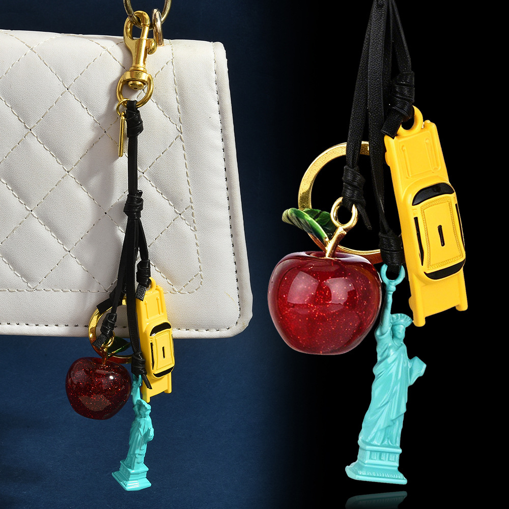 Luxury Bags New York - Breloque de sac en cuir à
