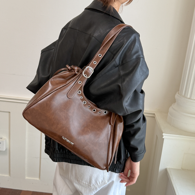 Sacs à bandoulière style vinta - Luxury Bags Vegan avis et prix