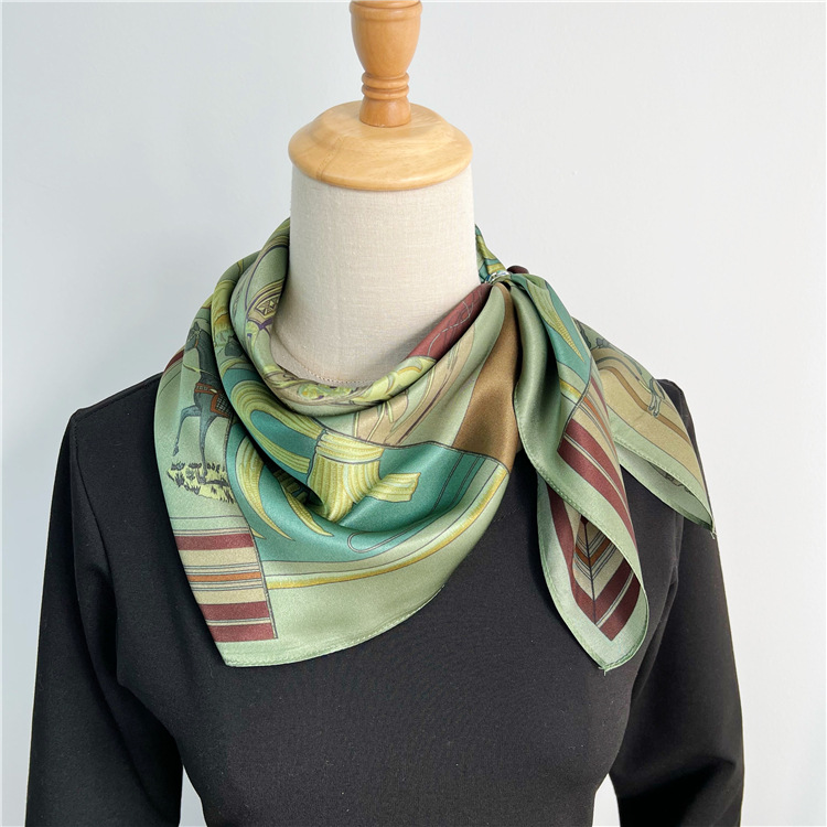 Petit Foulard en Soie de Mûrie - Luxury Bags Green avis et prix