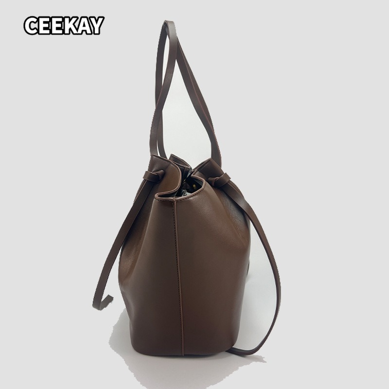 Sacs à bandoulière trapèze gra - Luxury High Quality Bags avis et prix