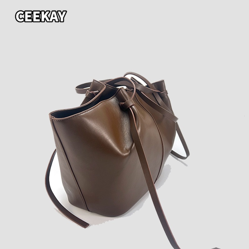 Sacs à bandoulière trapèze gra - Luxury High Quality Bags avis et prix