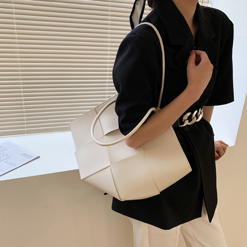 Grand fourre-tout en cuir rhom - Luxury Bags Outlet avis et prix