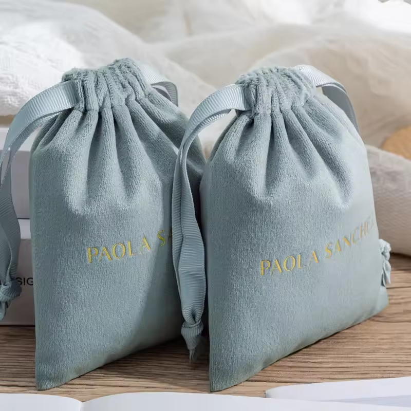 Pochette en velours de luxe pe - Luxury Bags Outlet avis et prix